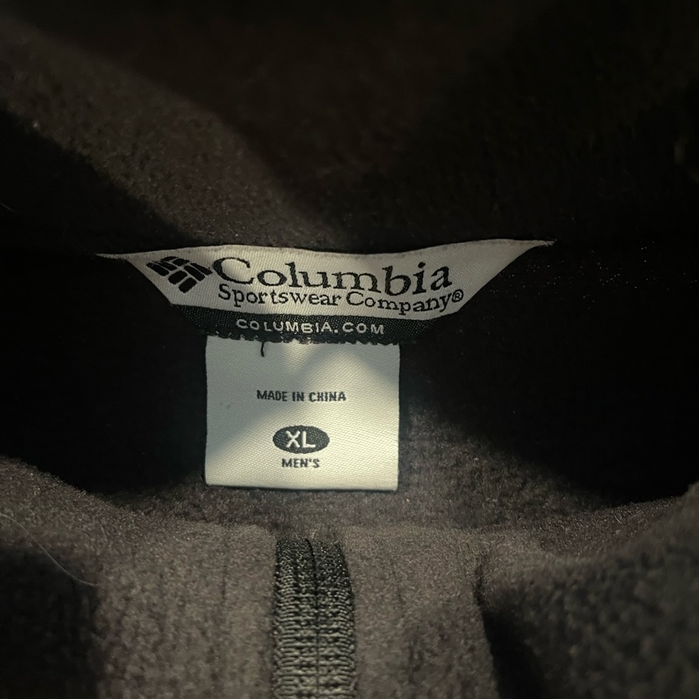 Columbia black fleece vest